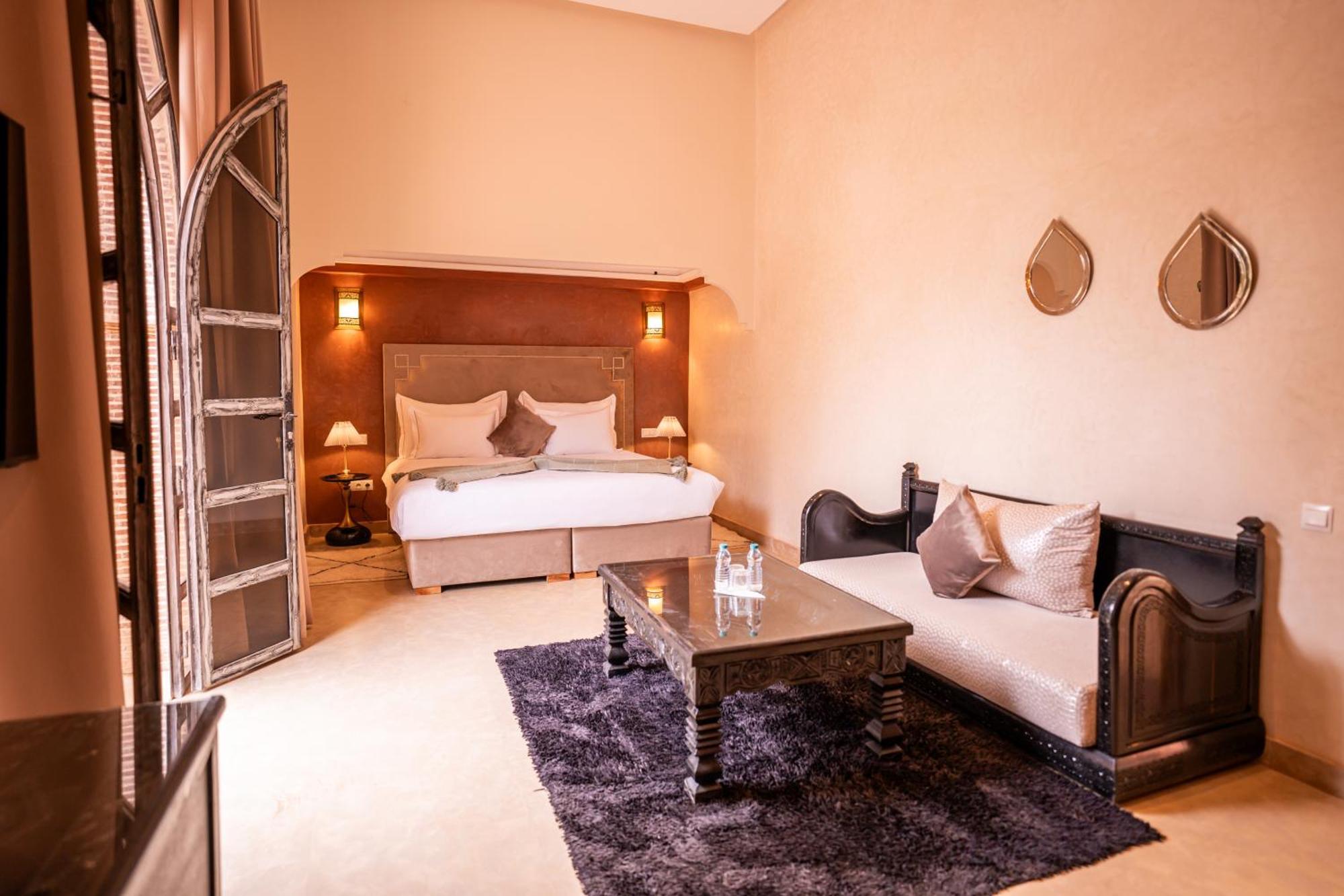 Ouled Bouzid Palais Menzah & Spa מראה חיצוני תמונה
