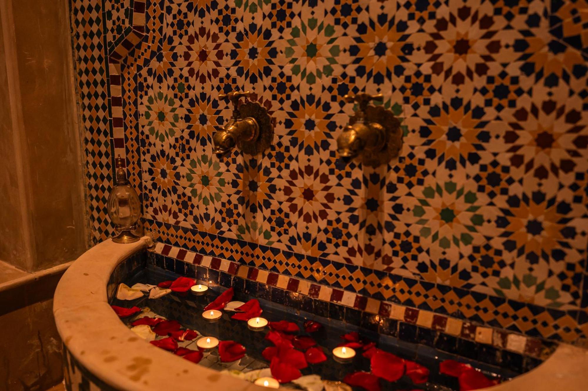 Ouled Bouzid Palais Menzah & Spa מראה חיצוני תמונה
